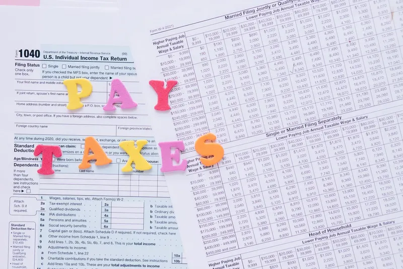 Green-card holders remain liable for worldwide US tax while abroad