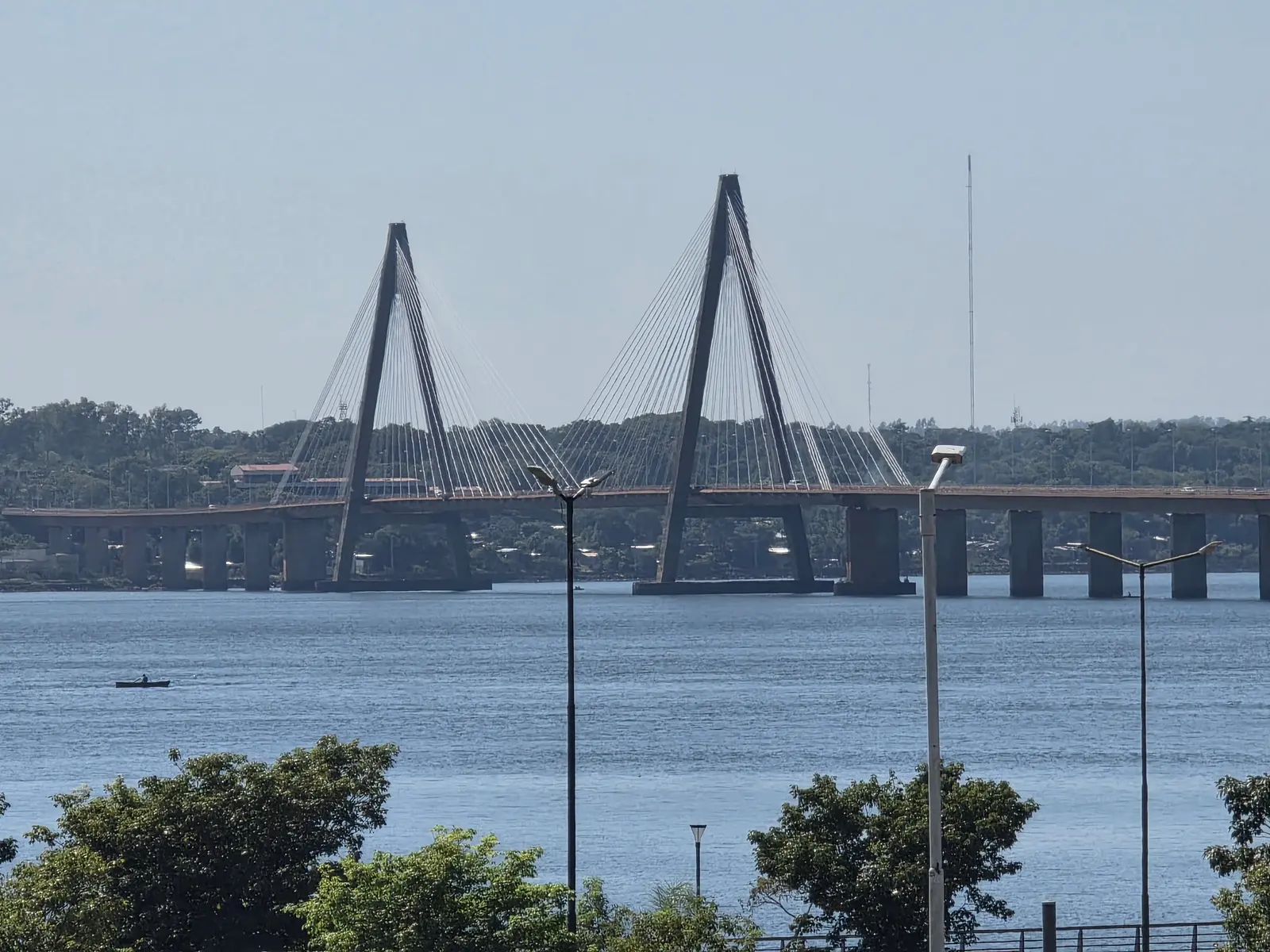 The San Roque González bridge linking Encarnación, Paraguay with Posadas, Argentina across the Paraná river
